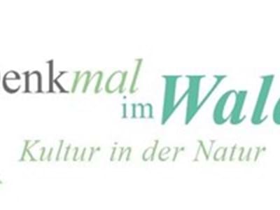 Denkmal im Wald